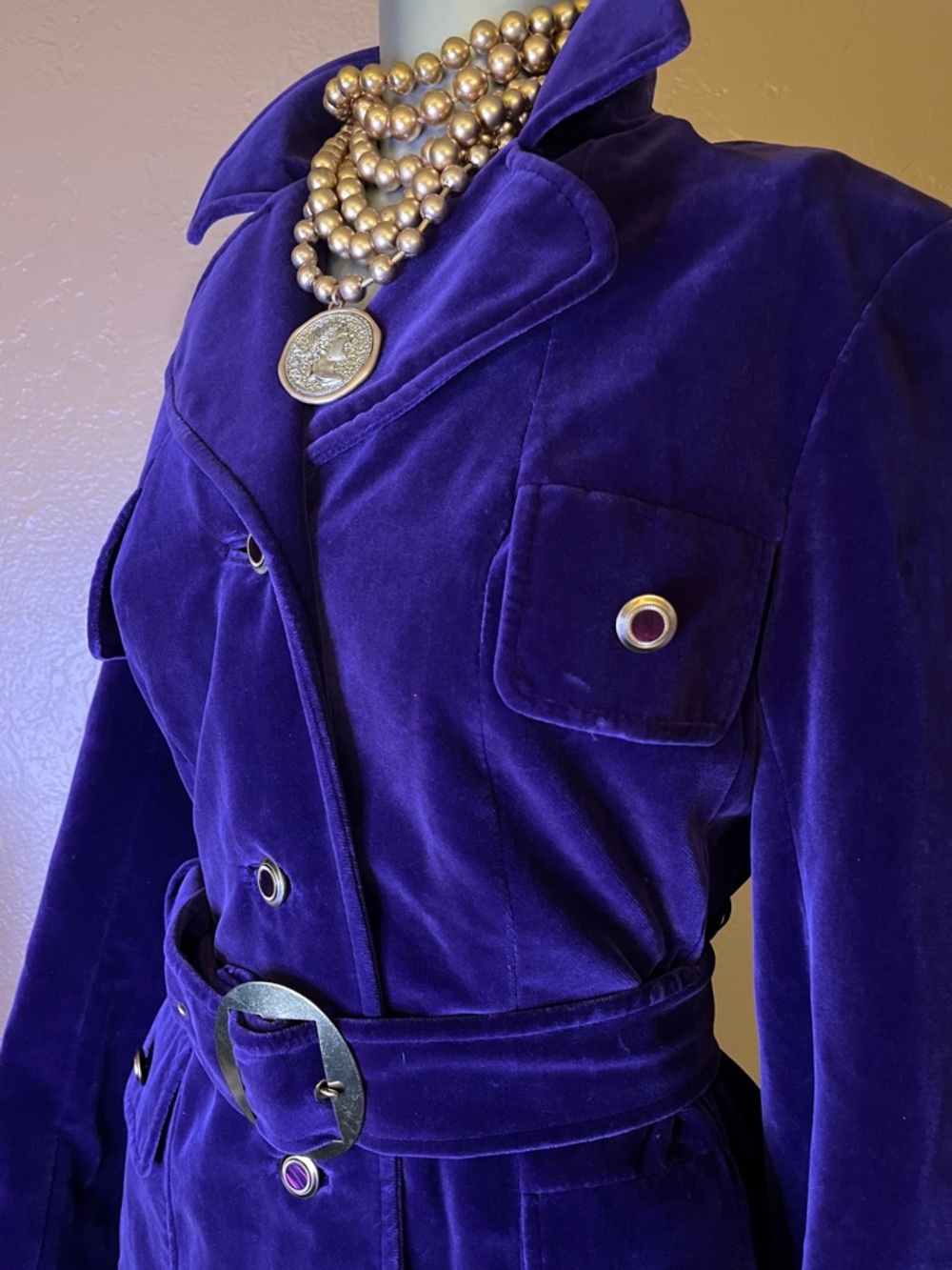 Vintage Rare 1960’s Purple Velvet Belted Pea Coat with Statement Buckle. Sz M - Picture 6 of 6